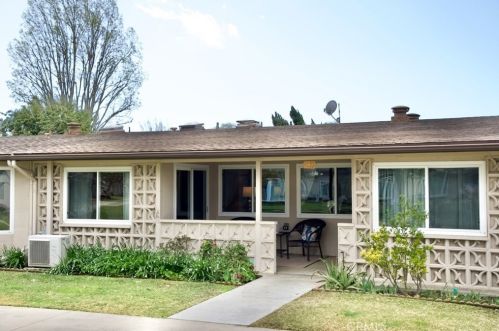 13151 Shawnee Ln, Seal Beach CA  90740-7214 exterior