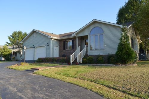 121 Oak Hill Dr, Marion, KY 42064-1870