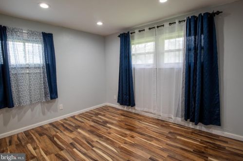 157 President Dr, Dover DE  19901-5263 exterior