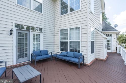 5800 Serengeti Ct, Haymarket VA  20169-3200 exterior