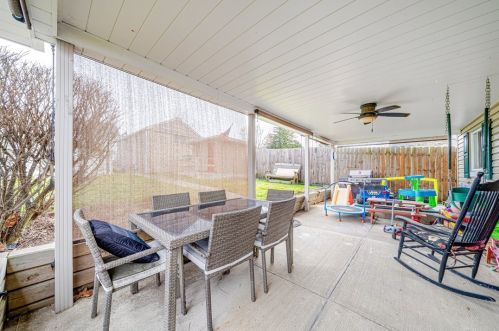 2703 Kansas St, Mckeesport PA  15132-7841 exterior