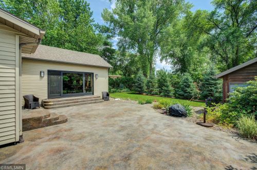 801 Spruce Ct, Pine Island, MN 55963-9743