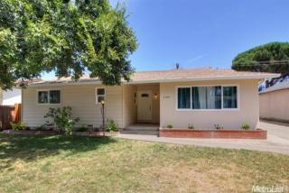 7105 20th St, Sacramento, CA 95822-4306