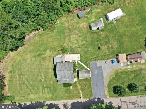 39 Deer Ln, Primrose, PA 17901-8329