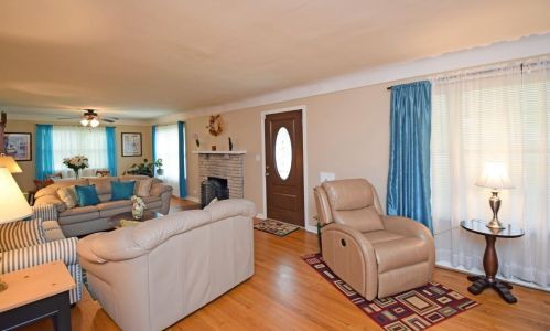 2415 Beechmont Ave, Cincinnati OH 45230-2030 exterior