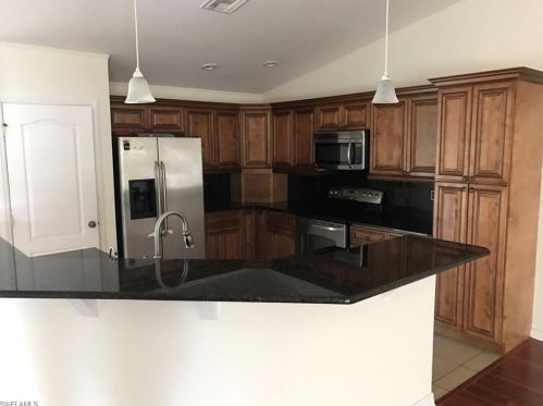 1421 6th Ave, Cape Coral FL  33909-1360 exterior