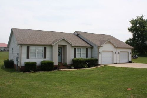 88 Bakersfield Dr, Golden Pond, KY 42211-8733