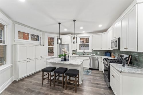 809 Berkshire Ave, Pittsburgh PA  15226-2137 exterior