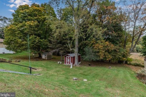 355 7 St, Harrisburg PA 17113-2012 exterior