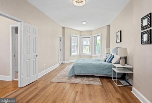 817 T St, Washington DC 20001-4119 exterior