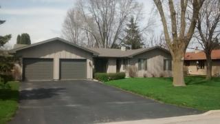 982 Westfield Ln, Neenah, WI 54956-1330
