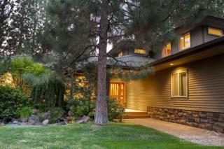 19397 Soda Springs Dr, Bend, OR 97702-1091