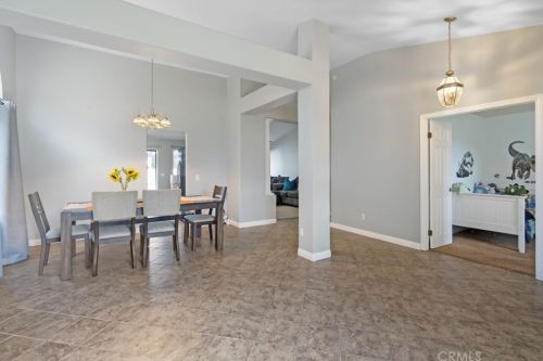 13262 Spring Way, Victorville CA  92392-6805 exterior