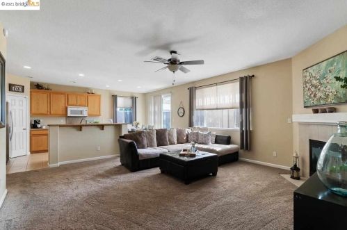 42 Vitruvius Ct, Oakley CA  94561-1778 exterior