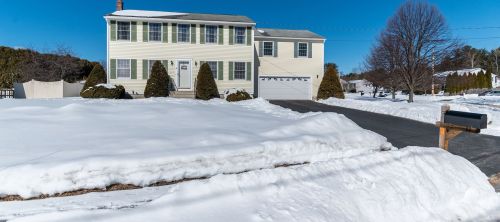 12 Kayla Ave, Salem, NH 03079-3285