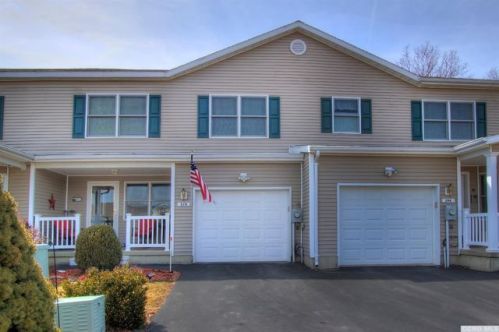 179 Skyview Dr, Norton Hill, NY 12083-3421