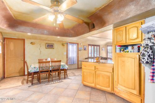 3319 61 St, Phoenix AZ 85033-4112 exterior