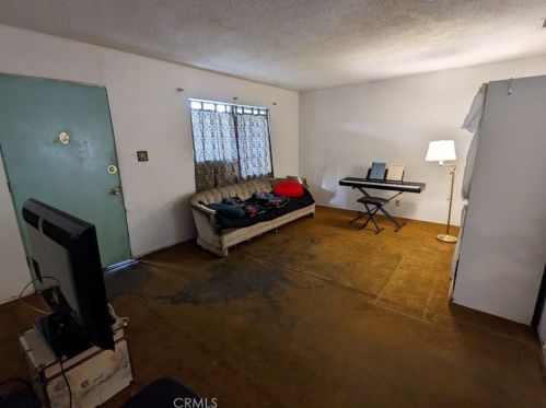 4934 Mangrove Ave, Covina, CA 91724-1618