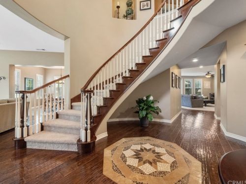 7463 Circulo Sequoia, Carlsbad CA 92009-8467 exterior