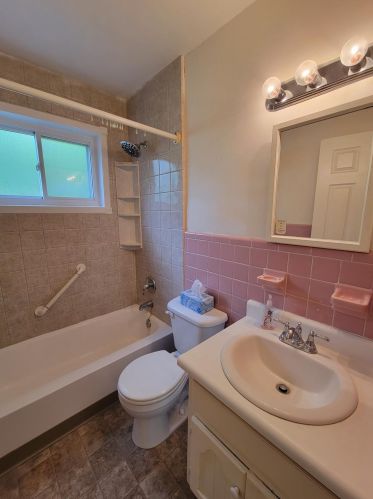 7016 Clovernoll Dr, Cincinnati, OH 45231-5349