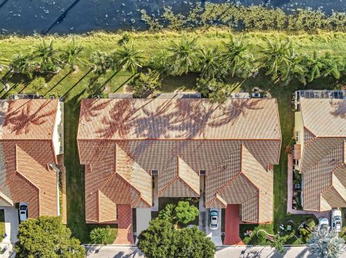 6090 Lake Hibiscus Dr, Delray Beach FL  33484-4617 exterior