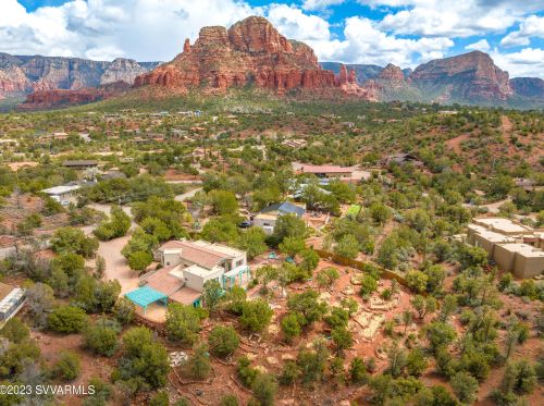105 Castle Rock Trl, Sedona AZ 86336-6820 exterior