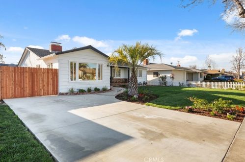 158 Maplewood St, Orange, CA 92866-1724