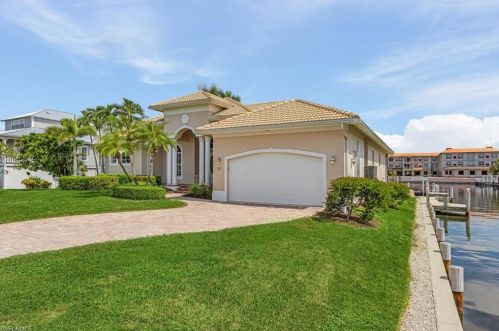 33 Seas Ct, Marco Island, FL 34145-3551