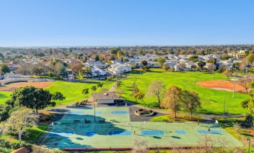 4200 Comet Cir, Union City CA 94587-4026 exterior