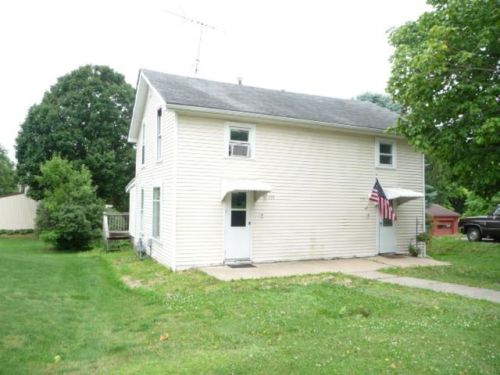 533 Kinne St, Ellsworth, WI 54011-9207