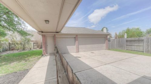 3110 Millbrook Dr, Pearland, TX 77584-3118