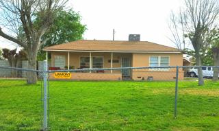 1613 Crestview Dr, Bakersfield, CA 93305-4033