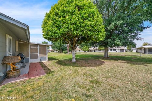 9906 Spruce Dr, Sun City AZ 85351-1958 exterior