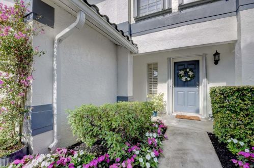 12657 Coral Breeze Dr, West Palm Beach, FL 33414-8070