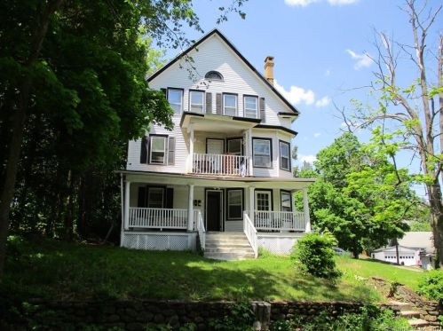 54 Aurora St, Waterbury, CT 06708-2027