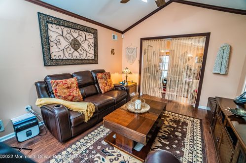 36 Winding River Rd, Lakewood NJ  08701-5733 exterior