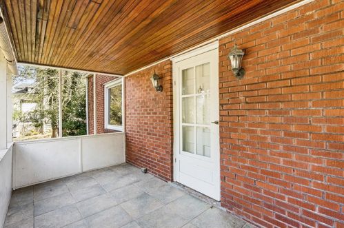 129 Spanish Villa Dr, Jeannette, PA 15644-3503