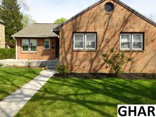 3313 2nd St, Harrisburg, PA 17110-1402