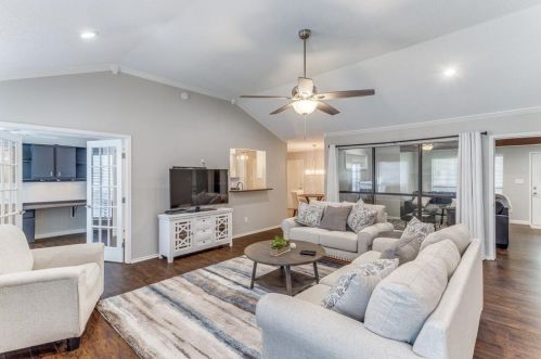 933 Matilda Dr, Plano TX  75025-3523 exterior