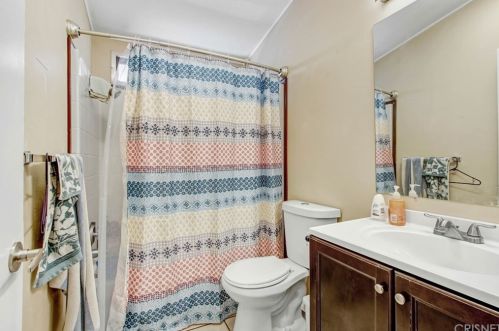 31921 Emerald Ln, Santa Clarita CA  91384-3102 exterior