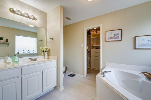 3810 Cloudbluff Ln, Richmond TX  77469-4117 exterior