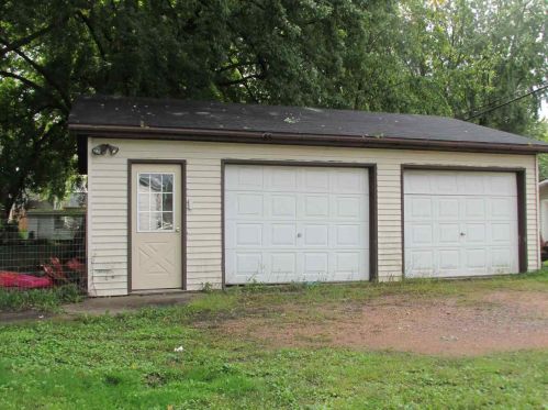 107 4th St, Perkinstown, WI 54451-1440