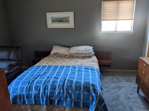 5 Capital Dr, Washingtonville NY  10992-1301 exterior