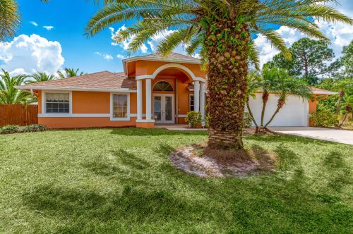502 Eyerly Ave, Fort Pierce, FL 34983-2944