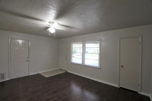 2314 Blyth Dr, Dallas TX  75228-4744 exterior