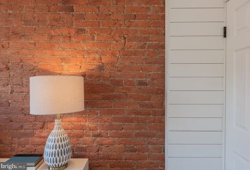 24 New St, Lancaster PA  17602-2047 exterior