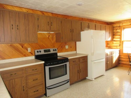 852 Youngstown Ridge Rd, Latrobe PA  15650-3708 exterior