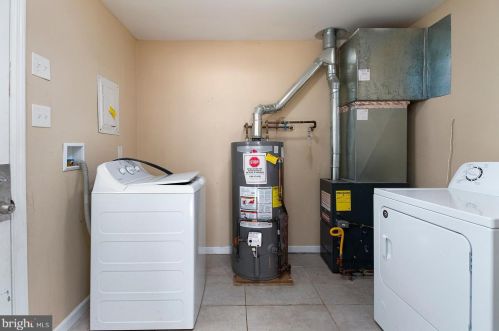 605 Washington Ave, West Deptford NJ  08096-3547 exterior