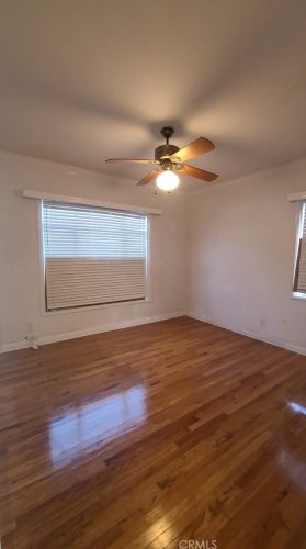 7408 Oak Park Ave, Van Nuys CA  91406-2633 exterior