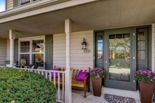 2229 Stony Ridge Dr, Waukesha, WI 53189-7758